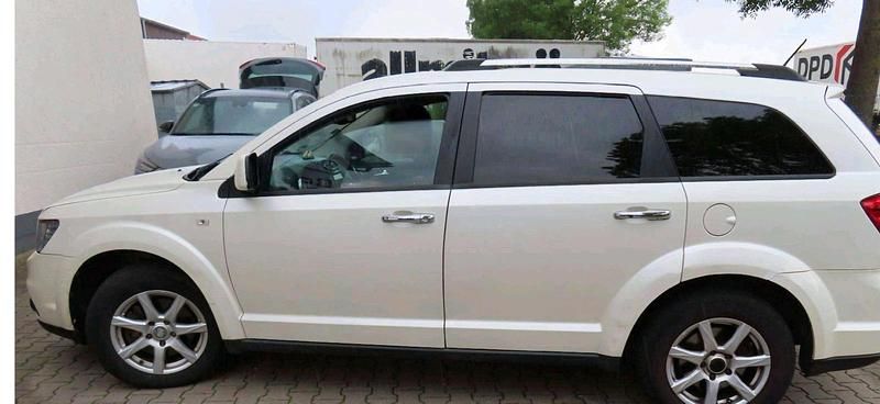 Weiß Gebraucht 2013 Fiat Freemont SUV | 7.500 € (Guter Preis) - Bild 1/4