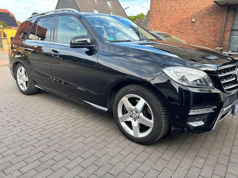 Brugt Mercedes ML350 190 HK (139 kW) 2012 Sort SUV