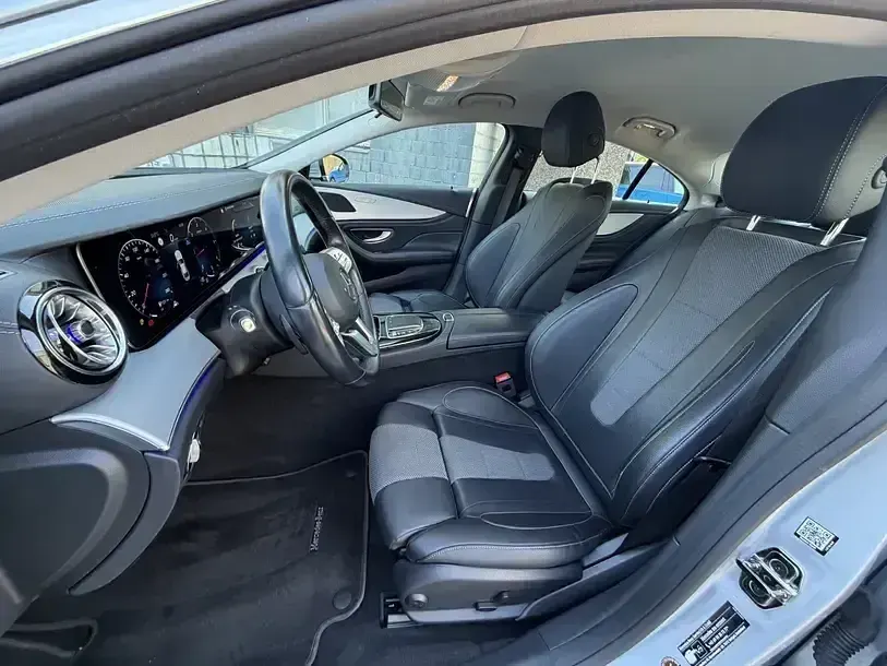 Gebraucht Mercedes CLS220 Avantgarde 194 PS (142 kW) 2021 Silber Coupé
