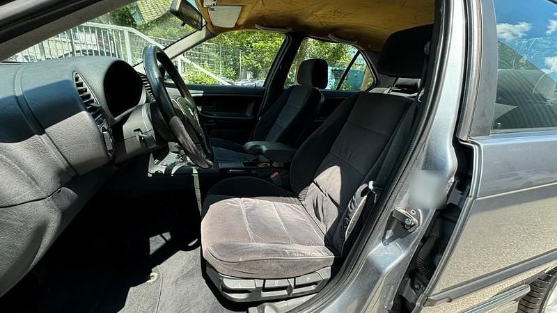 Second-hand BMW 320 150 CP (110 kW) 1996 Gri Berlinǎ