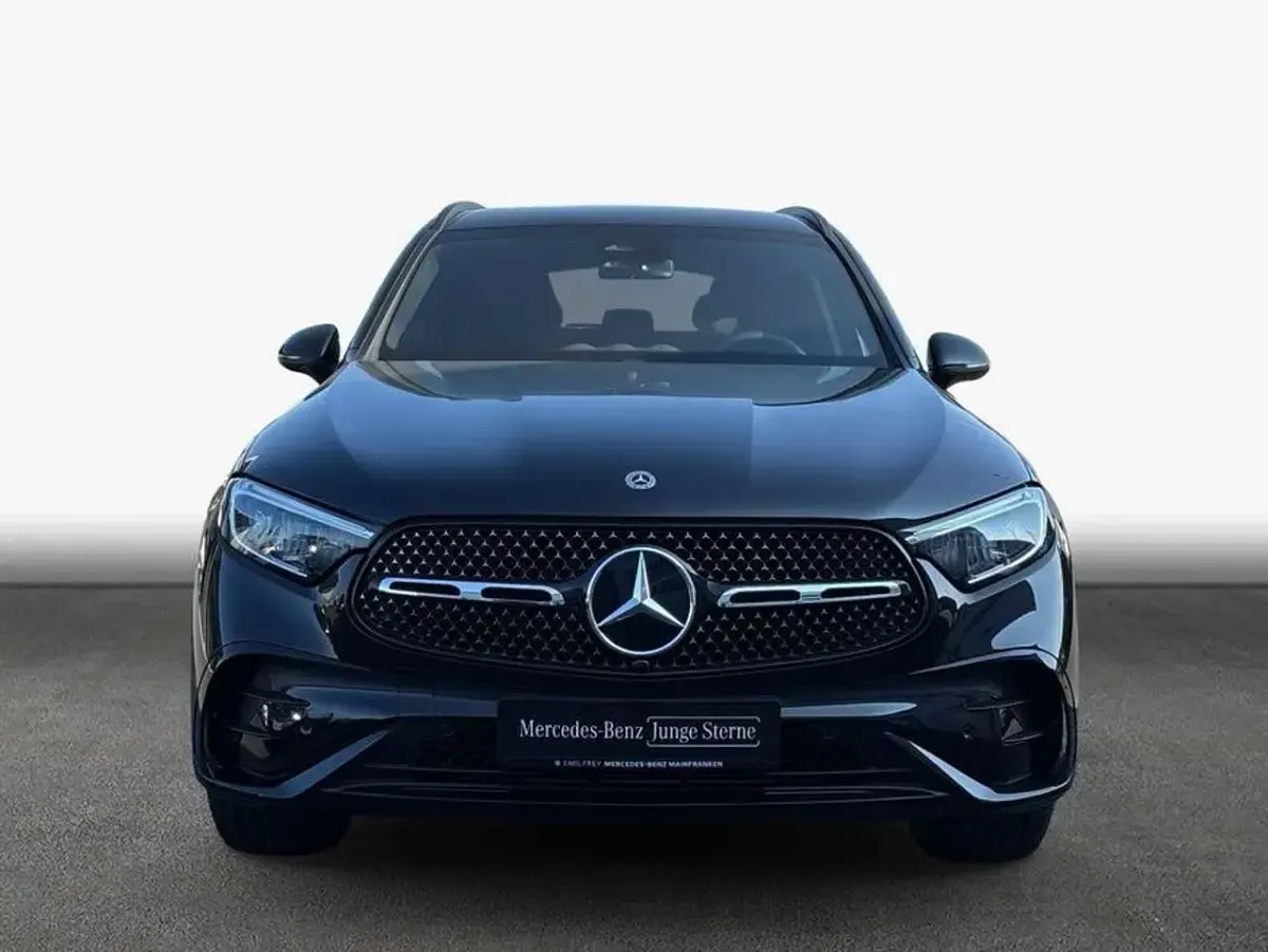 Gebraucht Mercedes GLC200 AMG 204 PS (150 kW) 2025 Schwarz SUV