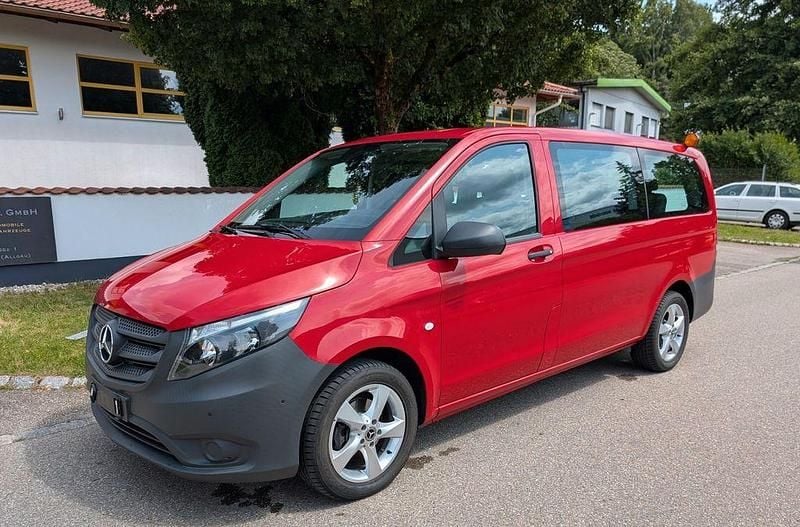 Gebraucht Mercedes Vito 88 PS (64 kW) 2019 Rot Van