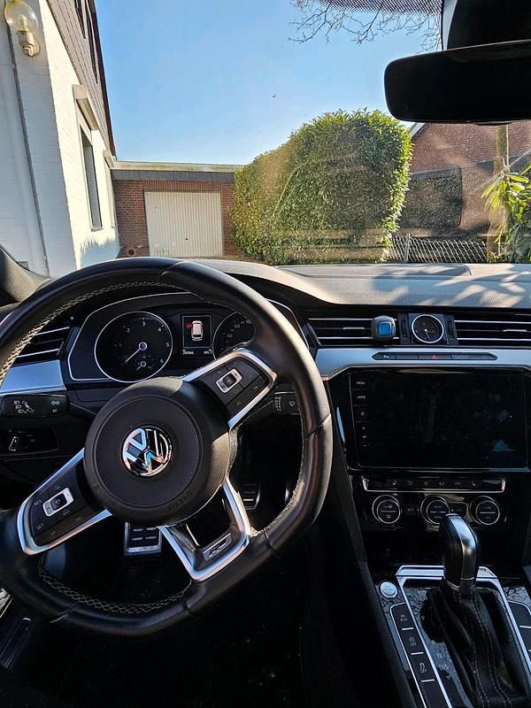 Gebraucht VW Passat R-line 190 PS (139 kW) 2017 Schwarz Kombi