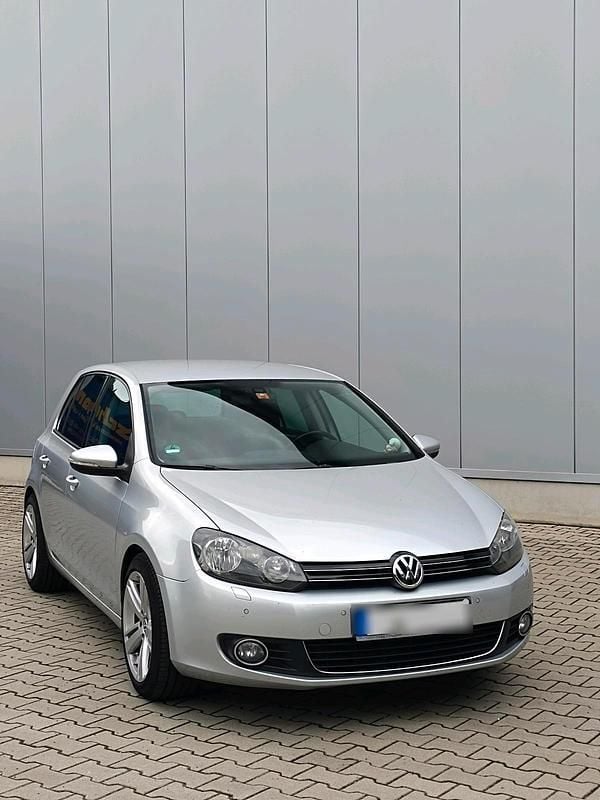 Grau Gebraucht 2009 VW Golf VI Highline Kleinwagen | 4.500 € (Fairer Preis) - Bild 1/4