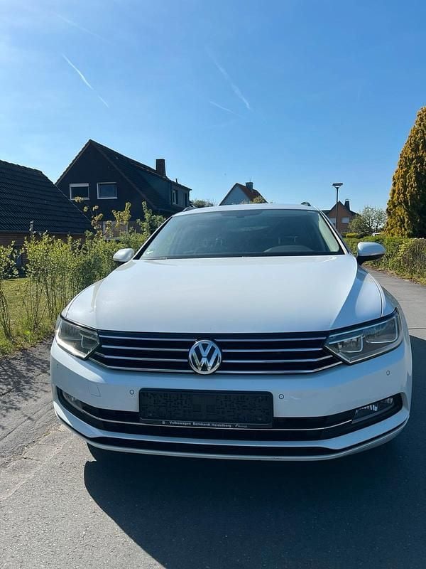 Używany VW Passat 150 KM (110 kW) 2017 Biały Kombi