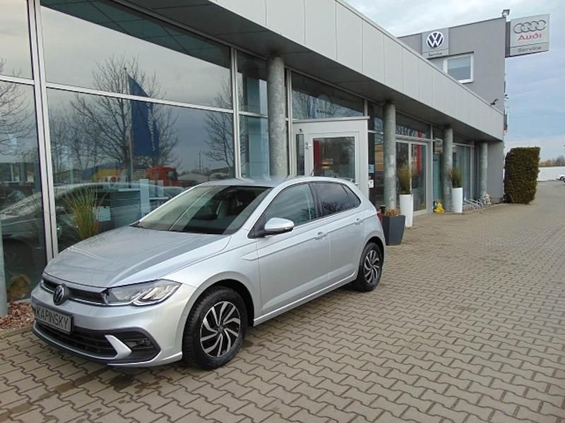 Gebraucht VW Polo Life 95 PS (69 kW) 2023 Silber Kleinwagen