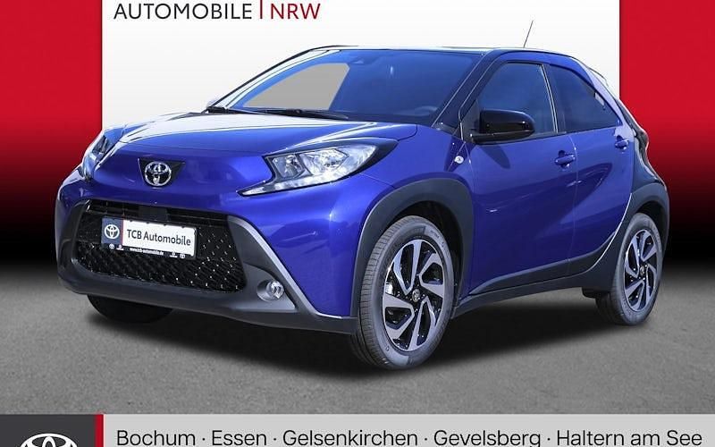 Neu Toyota Aygo X 72 PS (52 kW) 2025 Blau SUV