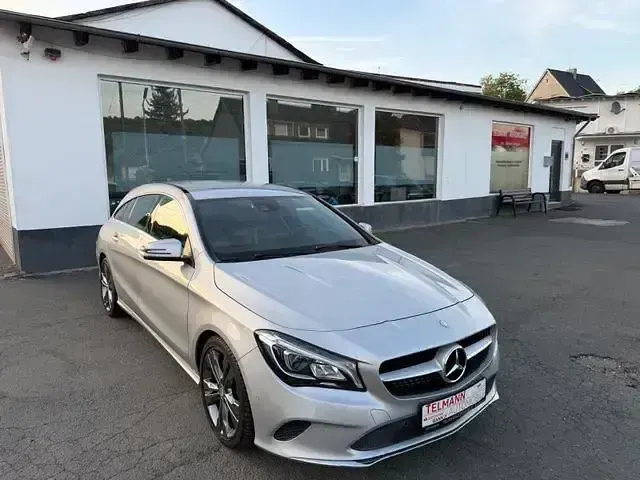 Gebraucht Mercedes CLA200 156 PS (114 kW) 2017 Andere Coupé