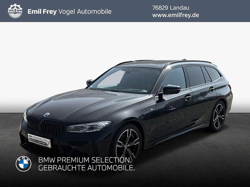 Saphirschwarz metallic Gebraucht 2022 BMW 320 Performance Kombi | 32.990 € (Fairer Preis) - Bild 1/3