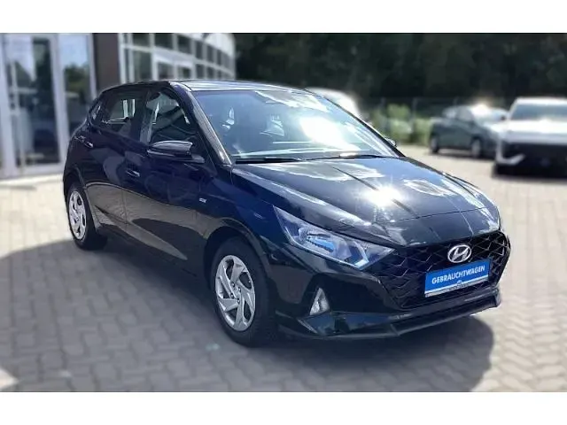 Gebraucht Hyundai i20 Select 101 PS (74 kW) 2023 Schwarz Kleinwagen