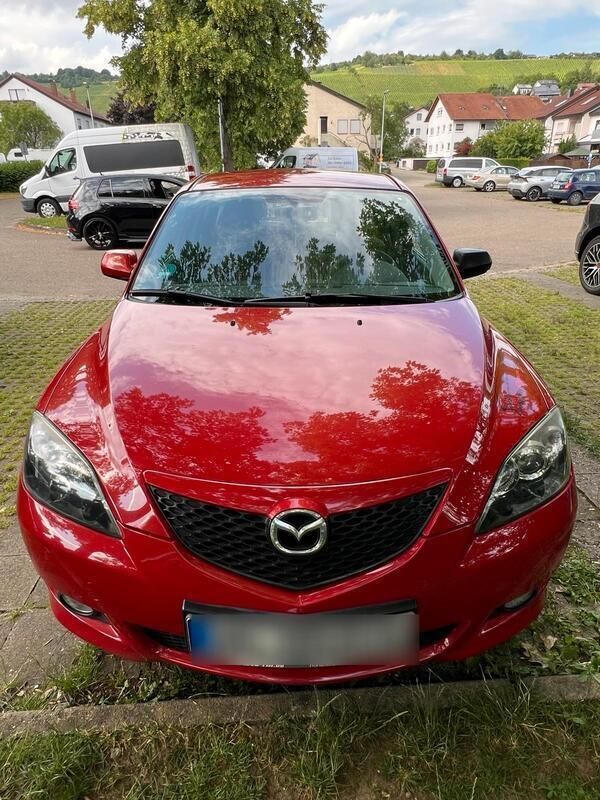 Rot Gebraucht 2005 Mazda 3 Limousine | 2.000 € (Etwas zu teuer) - Bild 1/4