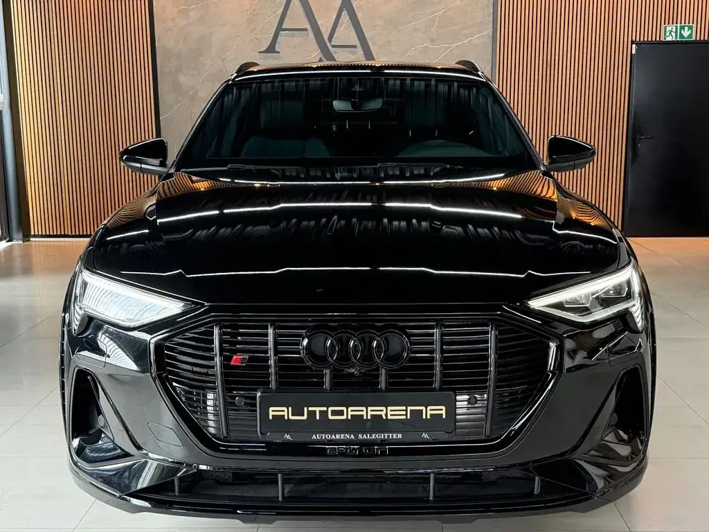 Gebraucht Audi e-tron Sportback Ambiente 369 kW (503 PS) 2023 Schwarz SUV