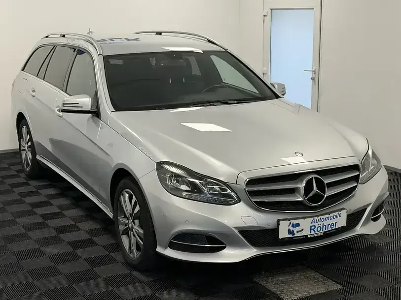 Gebraucht Mercedes E200 Avantgarde 184 PS (135 kW) 2015 Silber 775 (iridiumsilber  metalliclack (metallic) Kombi