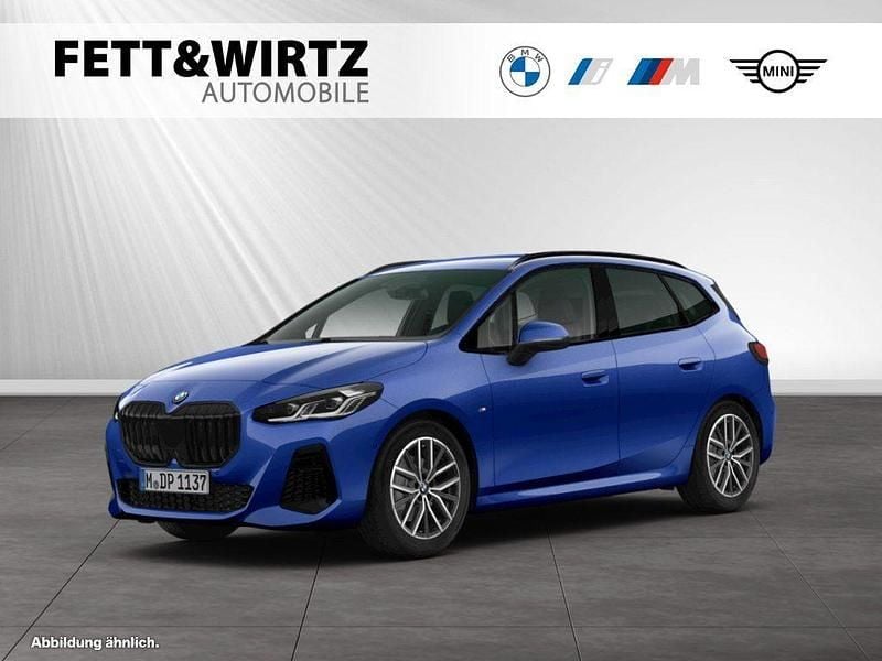Portimao blau metallic Gebraucht 2024 BMW 218 Comfort Edition Van / Kleinbus | 29.485 € (Fairer Preis) - Bild 1/3