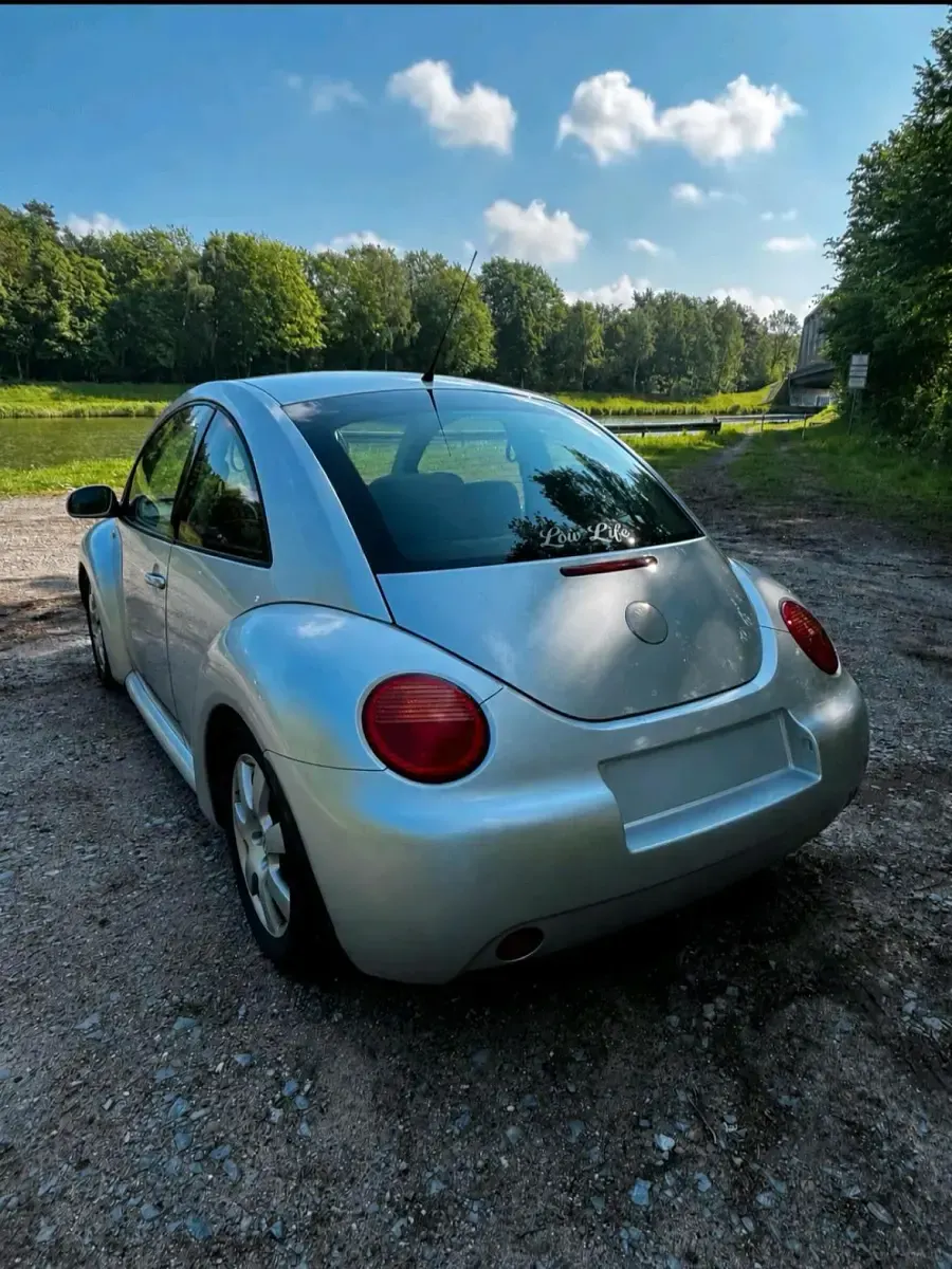 Gebraucht VW Beetle 102 PS (75 kW) 2002 Silber Kleinwagen