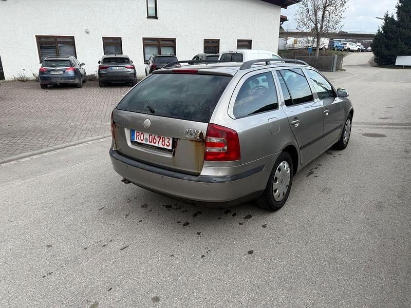 Gebraucht Skoda Octavia Elegance 140 PS (102 kW) 2008 Beige Kombi