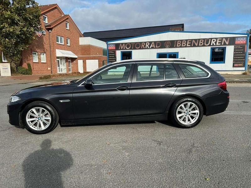 Gebraucht BMW 518 150 PS (110 kW) 2016 Sophistograu Kombi