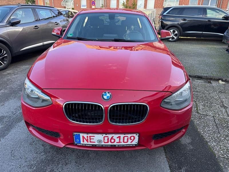 Gebraucht BMW 120 184 PS (135 kW) 2015 Karmesinrot Kleinwagen