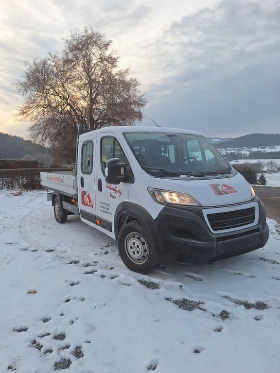 Weiß Gebraucht 2022 Peugeot Boxer Van | 22.015 € (Etwas zu teuer) - Bild 1/4