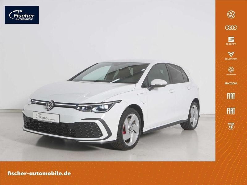 Weiss Gebraucht 2022 VW Golf VIII GTE Limousine | 24.980 € (Guter Preis) - Bild 1/4