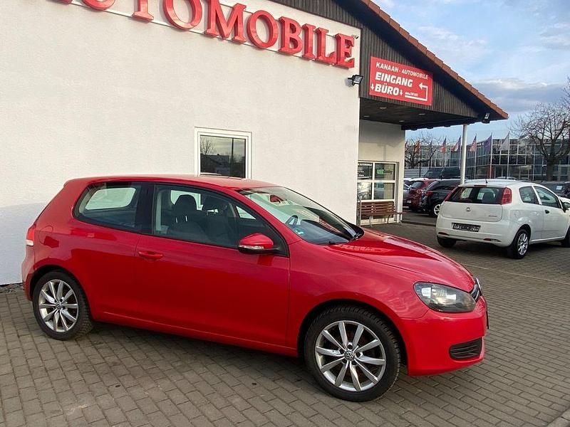 Usata VW Golf VI Trendline 80 CV (58 kW) 2009 Rosso Utilitaria