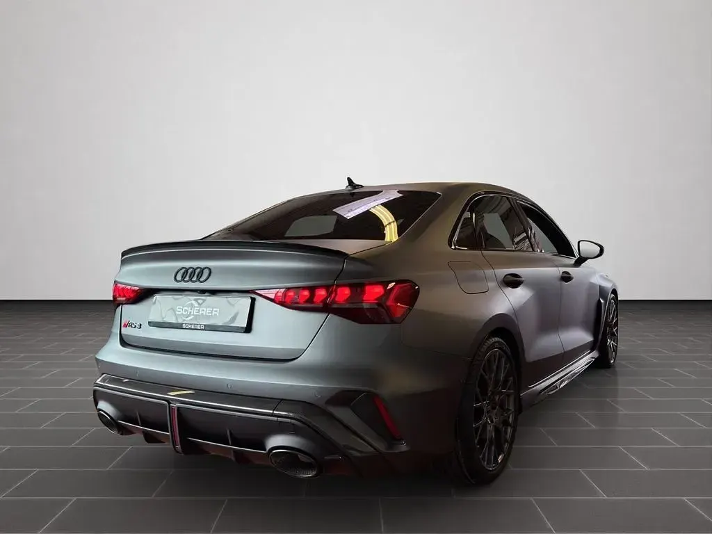 Neu Audi RS3 Sport 400 PS (294 kW) 2026 Grau Limousine