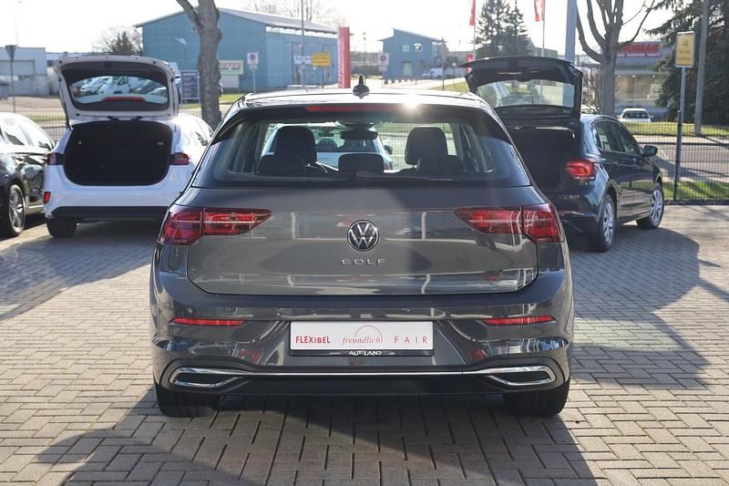 Gebraucht VW Golf VIII Style 150 PS (110 kW) 2020 Grau