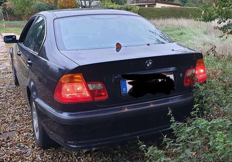 Gebraucht BMW 320 129 PS (94 kW) 1999 Limousine
