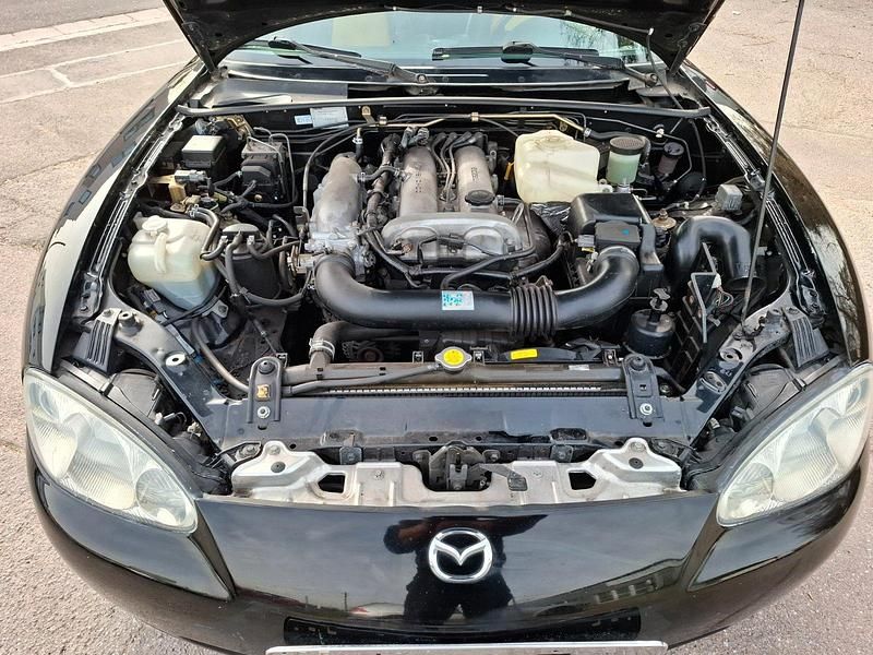 Używany Mazda MX5 110 KM (80 kW) 2002 Czarny Kabriolet