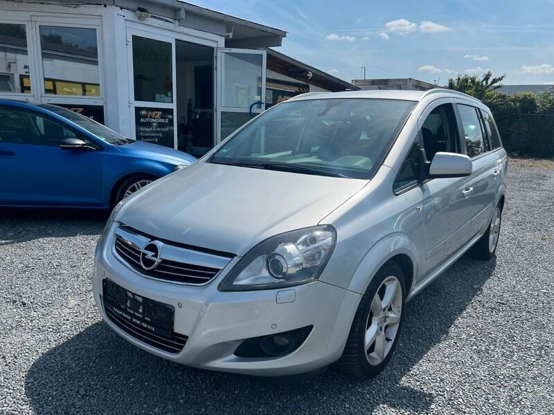 Silber Gebraucht 2012 Opel Zafira Family Van / Kleinbus | 2.399 € (Guter Preis) - Bild 1/4
