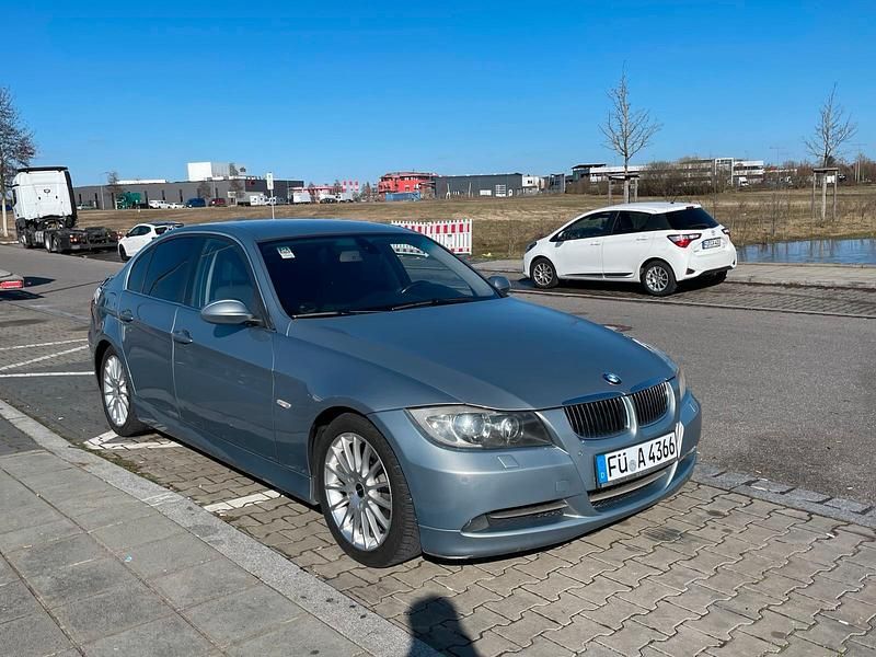 Gebraucht BMW 325 218 PS (160 kW) 2005 Grau Limousine