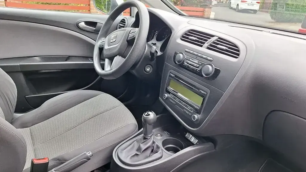 Gebraucht Seat Leon Ecomotive 105 PS (77 kW) 2012 Weiß Limousine