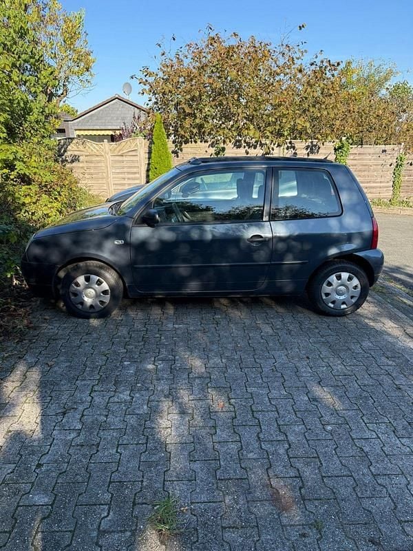 Grau Gebraucht 2004 VW Lupo Kleinwagen | 550 € (Guter Preis) - Bild 1/4