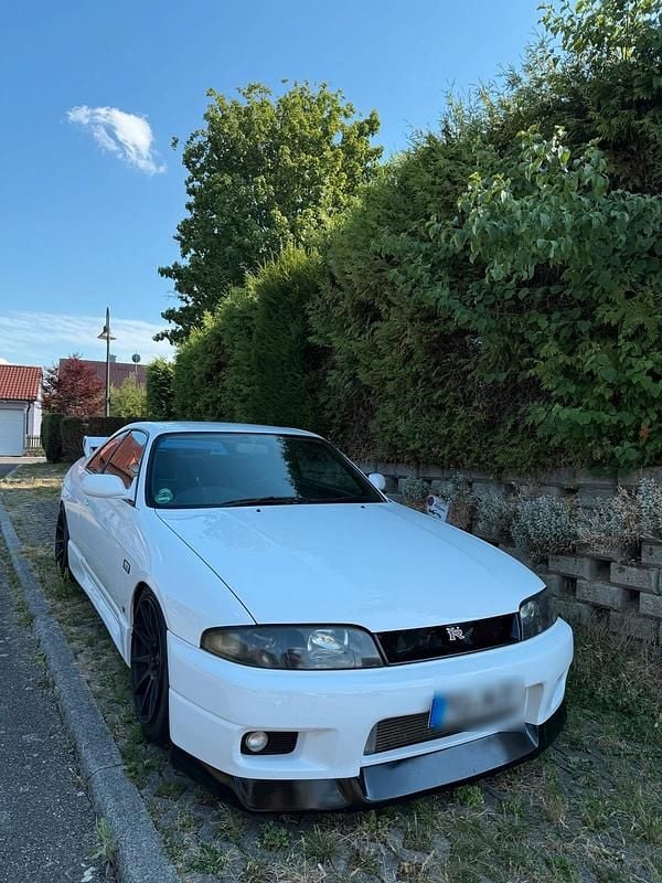 Weiß Gebraucht 1995 Nissan Skyline Coupé | 34.999 € - Bild 1/4