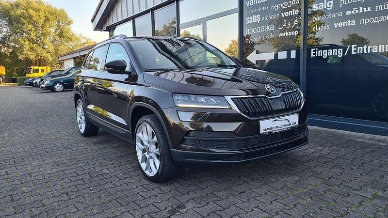 Braun Gebraucht 2018 Skoda Karoq Style SUV | 17.490 € (Superpreis) - Bild 1/4