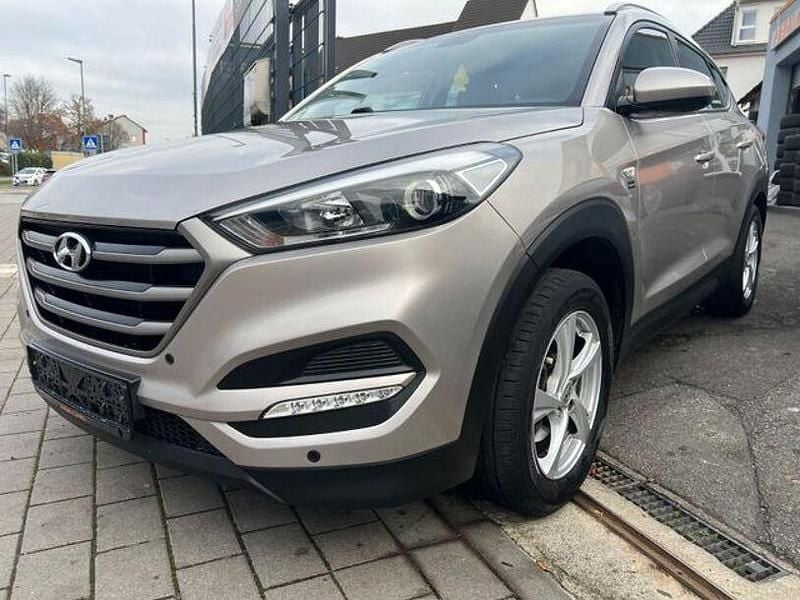 Gold Gebraucht 2017 Hyundai Tucson GO! SUV | 12.490 € (Guter Preis) - Bild 1/4