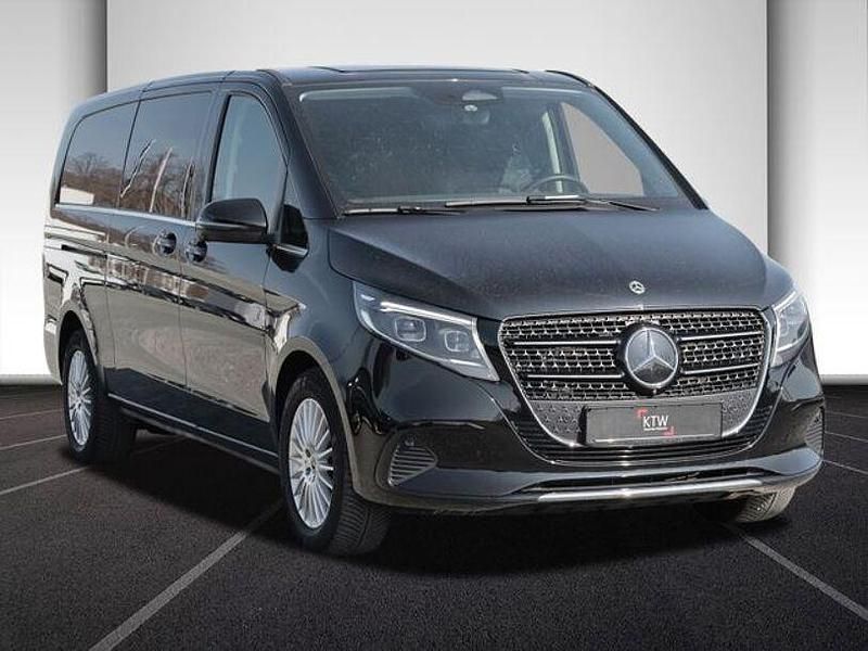 Gebraucht Mercedes V300 Avantgarde 237 PS (174 kW) 2025 Obsidianschwarz Van / Kleinbus