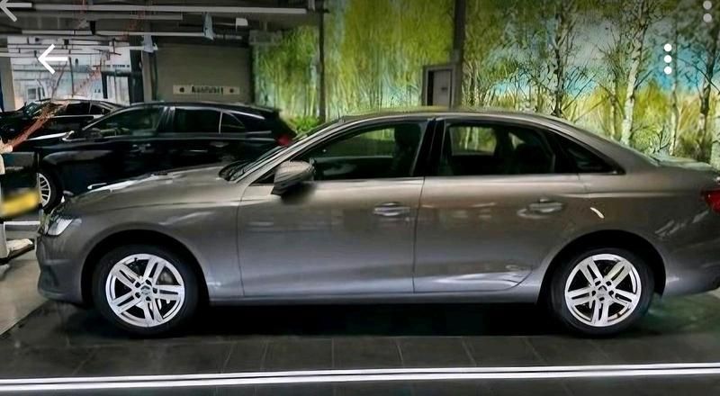 Gebraucht Audi A4 190 PS (139 kW) 2019 Grau Limousine