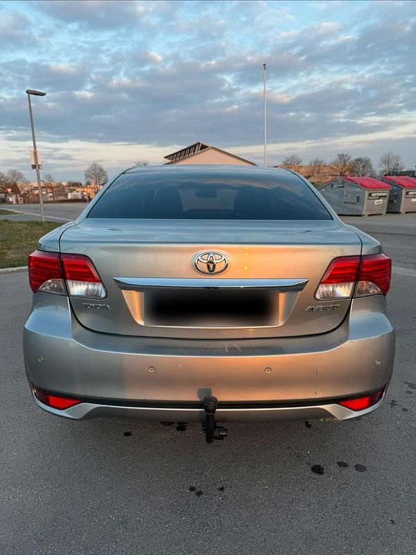 Gebraucht Toyota Avensis T2 124 PS (91 kW) 2012 Grau Limousine