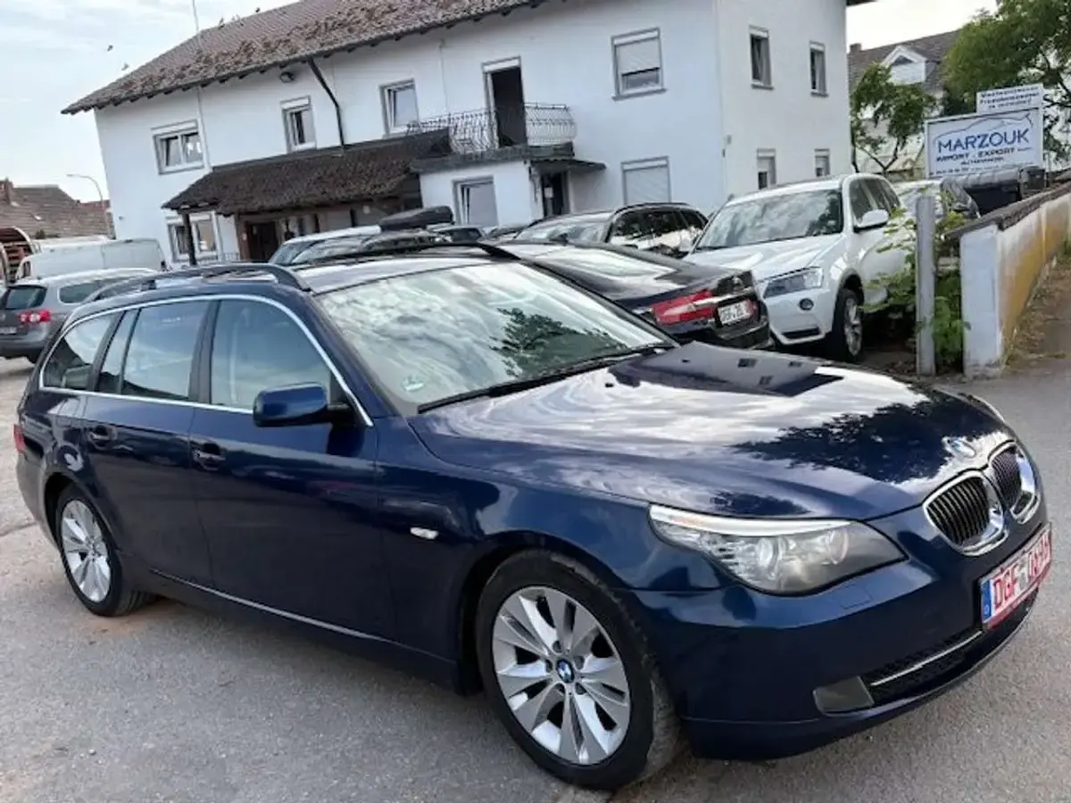 Używany BMW 530 Advantage 235 KM (172 kW) 2008 Niebieski Kombi