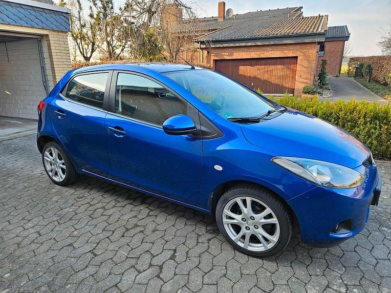 Gebraucht Mazda 2 101 PS (74 kW) 2010 Blau Kleinwagen
