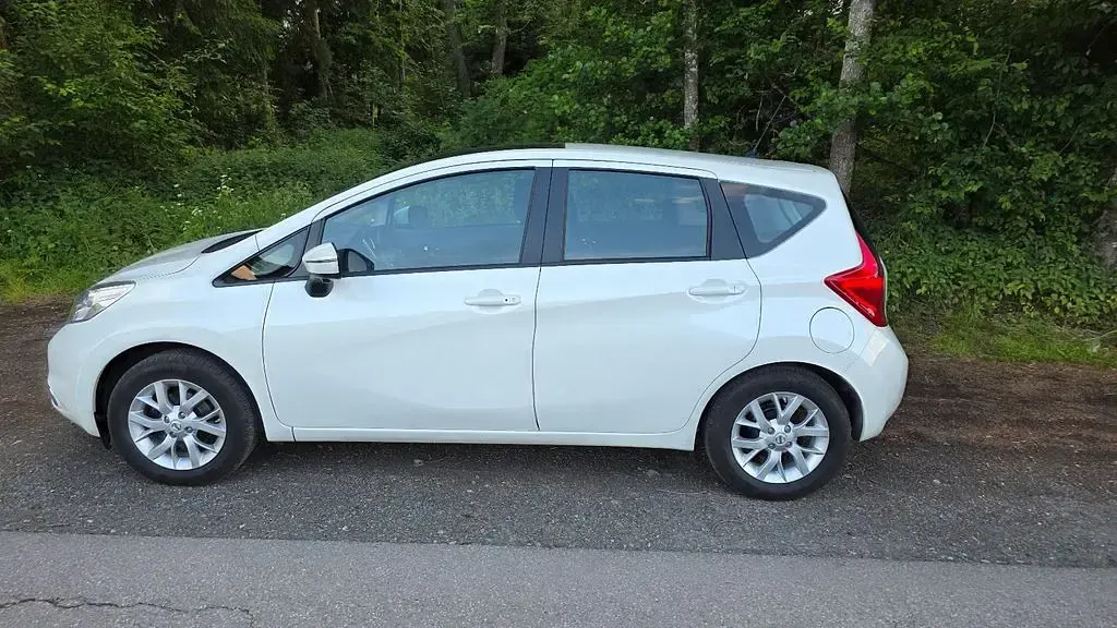 Gebraucht Nissan Note Acenta 80 PS (58 kW) 2014 Weiß Kleinwagen