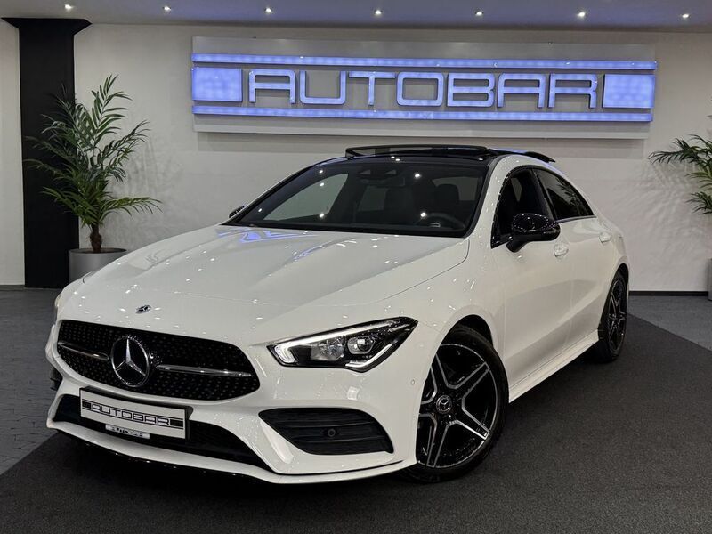 Weiß Gebraucht 2020 Mercedes CLA180 AMG Limousine | 34.799 € (Teuer) - Bild 1/4