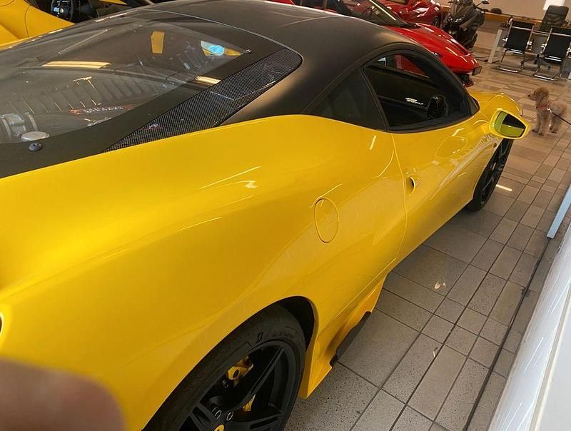 Gebraucht Ferrari 458 605 PS (444 kW) 2014 Gelb