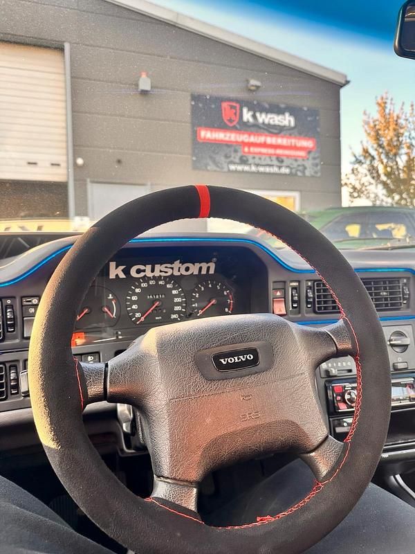 Second-hand Volvo 850 144 CP (105 kW) 1994 Negru Berlinǎ