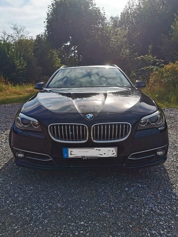 Schwarz Gebraucht 2014 BMW 530 Limousine | 12.990 € (Superpreis) - Bild 1/4