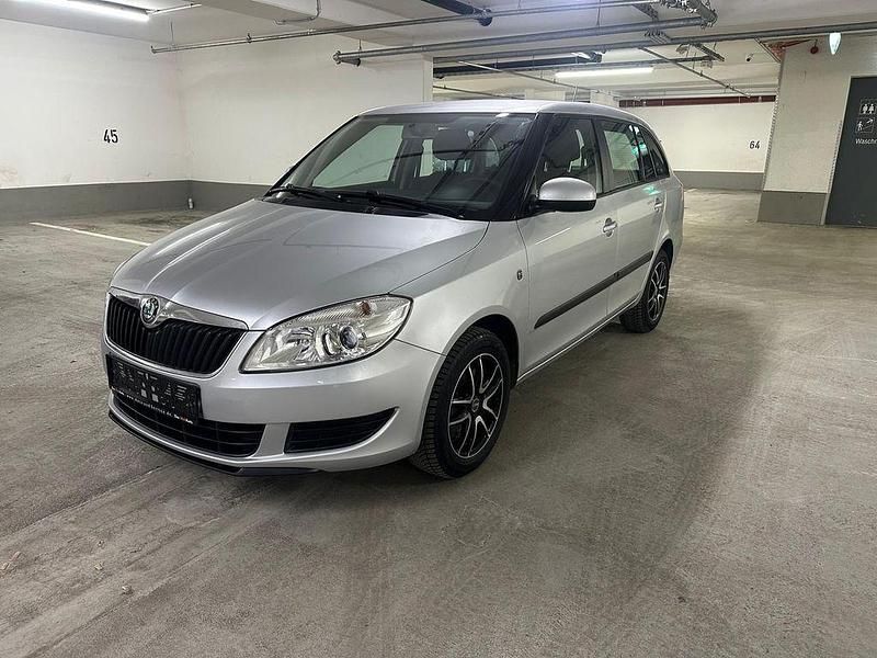Gebraucht Skoda Fabia Ambition 105 PS (77 kW) 2012 Silber Kombi