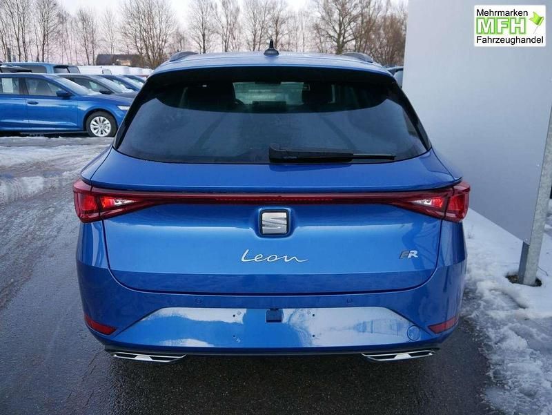Neu Cupra Leon 150 PS (110 kW) 2025 Saphir blau metallic Kombi