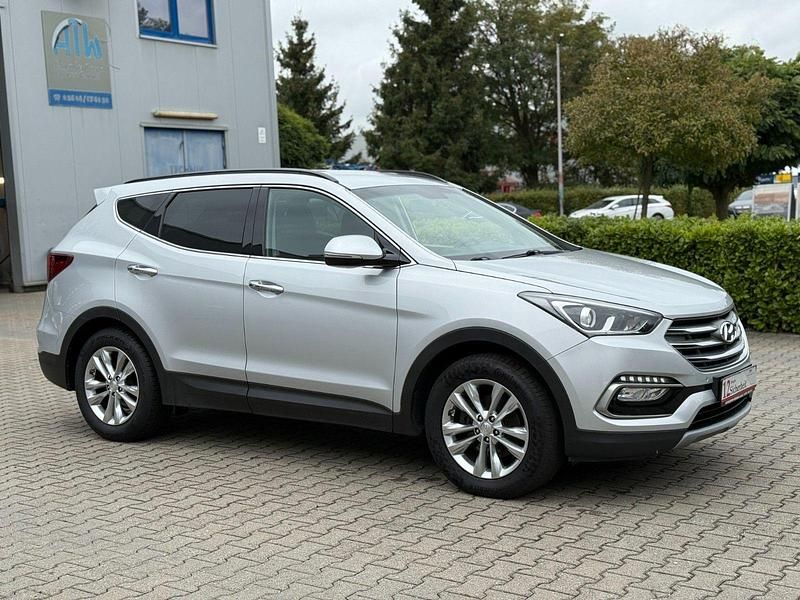 Silber Gebraucht 2018 Hyundai Santa Fe SUV | 17.500 € (Fairer Preis) - Bild 1/2