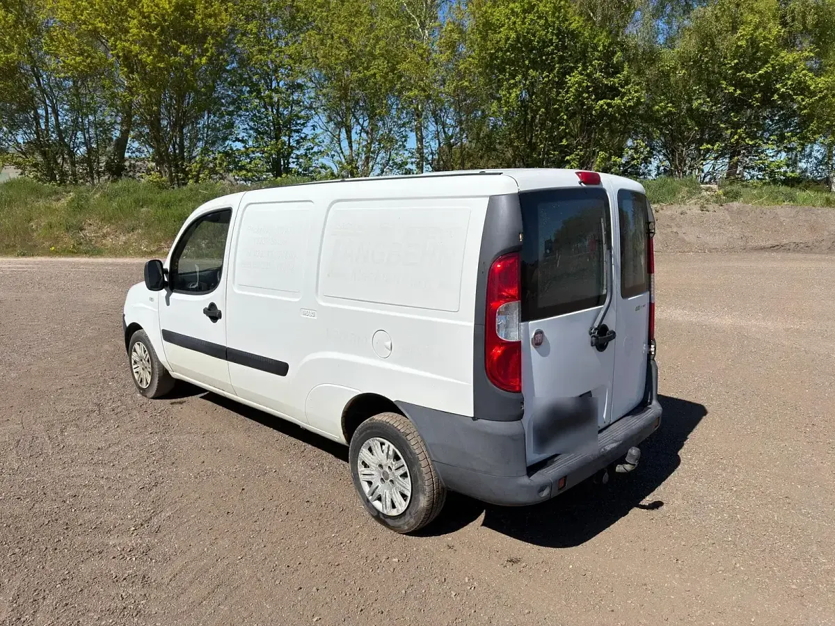 Gebraucht Fiat Doblò 100 PS (73 kW) 2009 Weiß Van / Kleinbus
